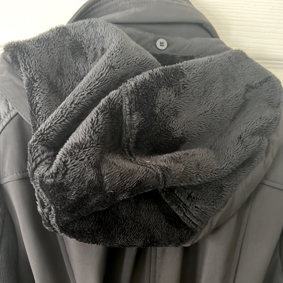 MICHAEL KORS quilted hooded coat - Picture 8 of 10